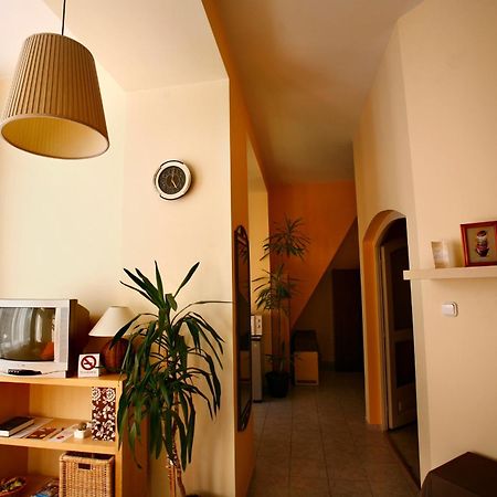 Keszi Panzio Hotel Budakeszi Bagian luar foto