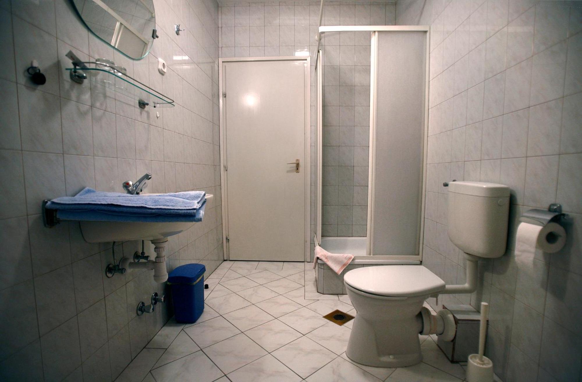 Keszi Panzio Hotel Budakeszi Bagian luar foto