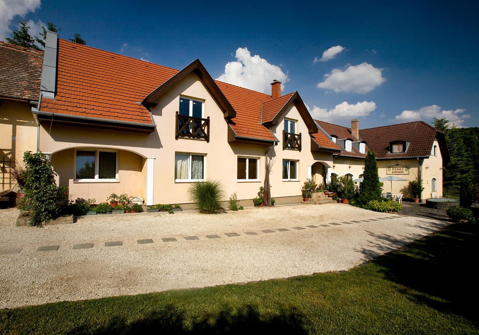 Keszi Panzio Hotel Budakeszi Bagian luar foto
