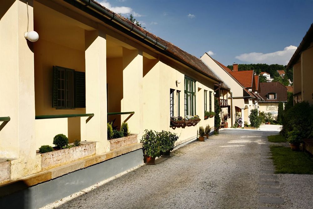 Keszi Panzio Hotel Budakeszi Bagian luar foto